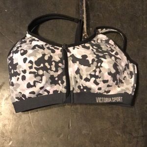 Victorias Sport high impact sport bra. 32D